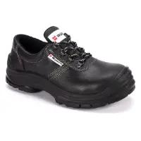 Pegazus S1P Zaštitna cipela Pegazus S1P je u napravljena od crne kože poseduje čeličnu kapu koja štiti prste od mehaničkih povreda i čelični međuđon koji štiti od proboja stranih tela.
